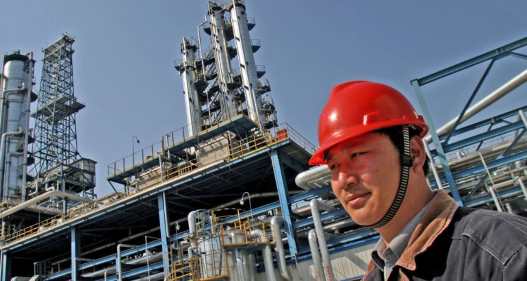 Импорт нефти в Китай в июле вырос на 14%